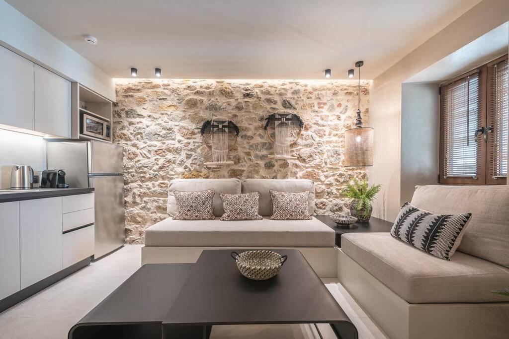 Apollonos 28 Luxury Suites Atina Dış mekan fotoğraf