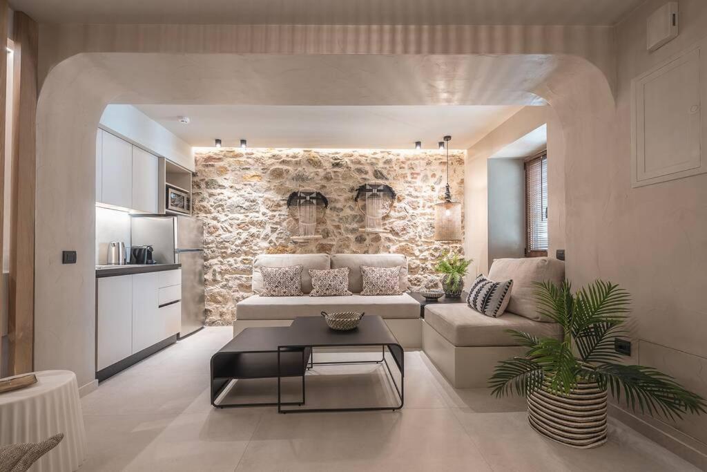 Apollonos 28 Luxury Suites Atina Dış mekan fotoğraf