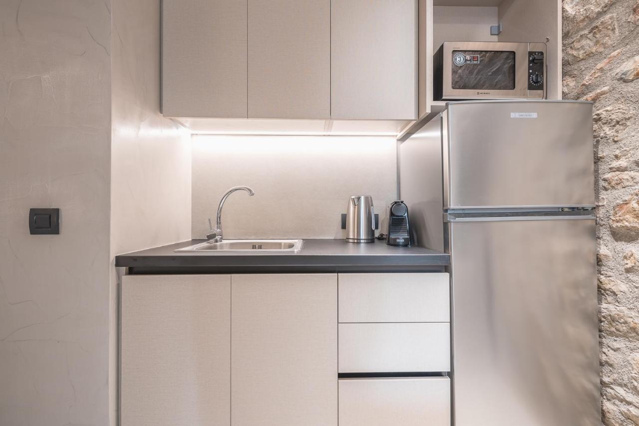 Apollonos 28 Luxury Suites Atina Dış mekan fotoğraf