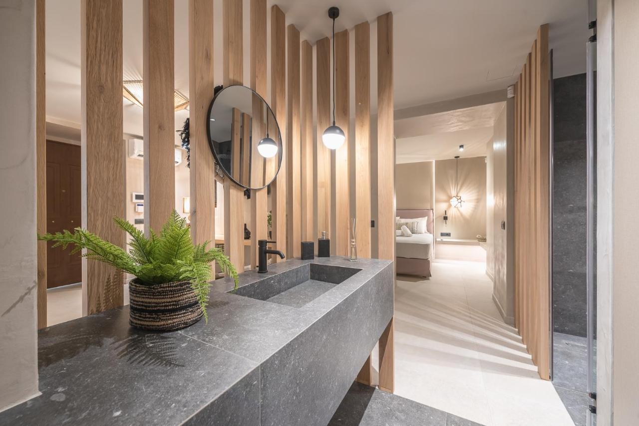 Apollonos 28 Luxury Suites Atina Dış mekan fotoğraf
