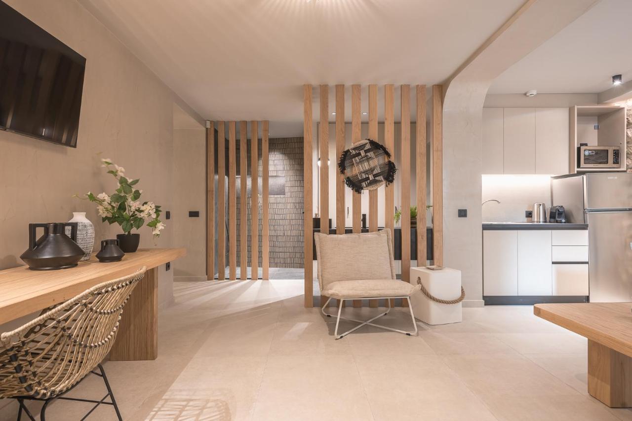 Apollonos 28 Luxury Suites Atina Dış mekan fotoğraf