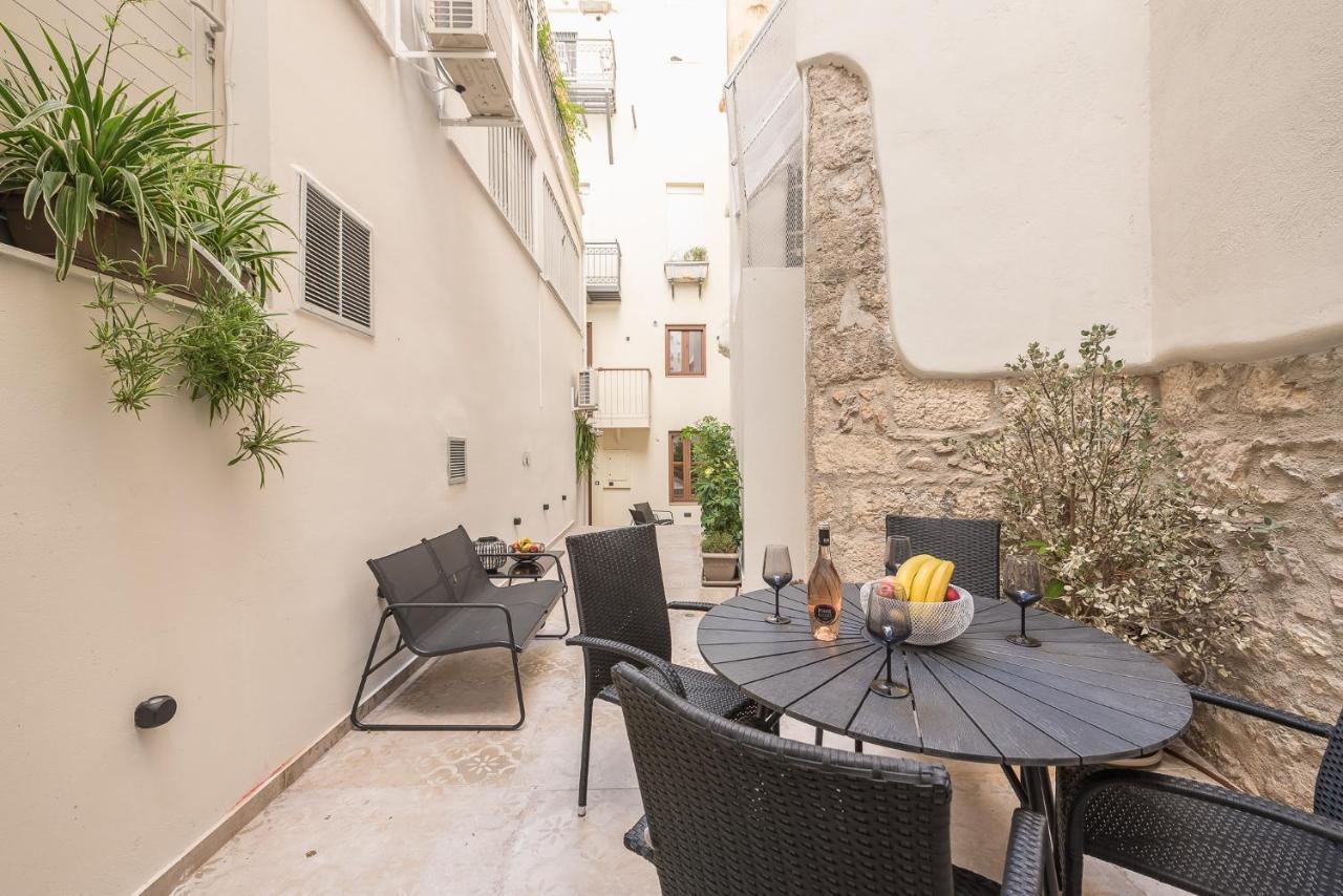 Apollonos 28 Luxury Suites Atina Dış mekan fotoğraf