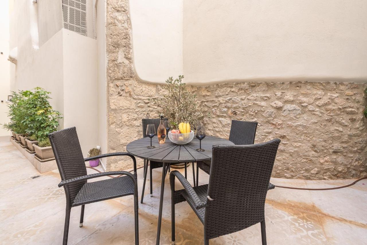 Apollonos 28 Luxury Suites Atina Dış mekan fotoğraf