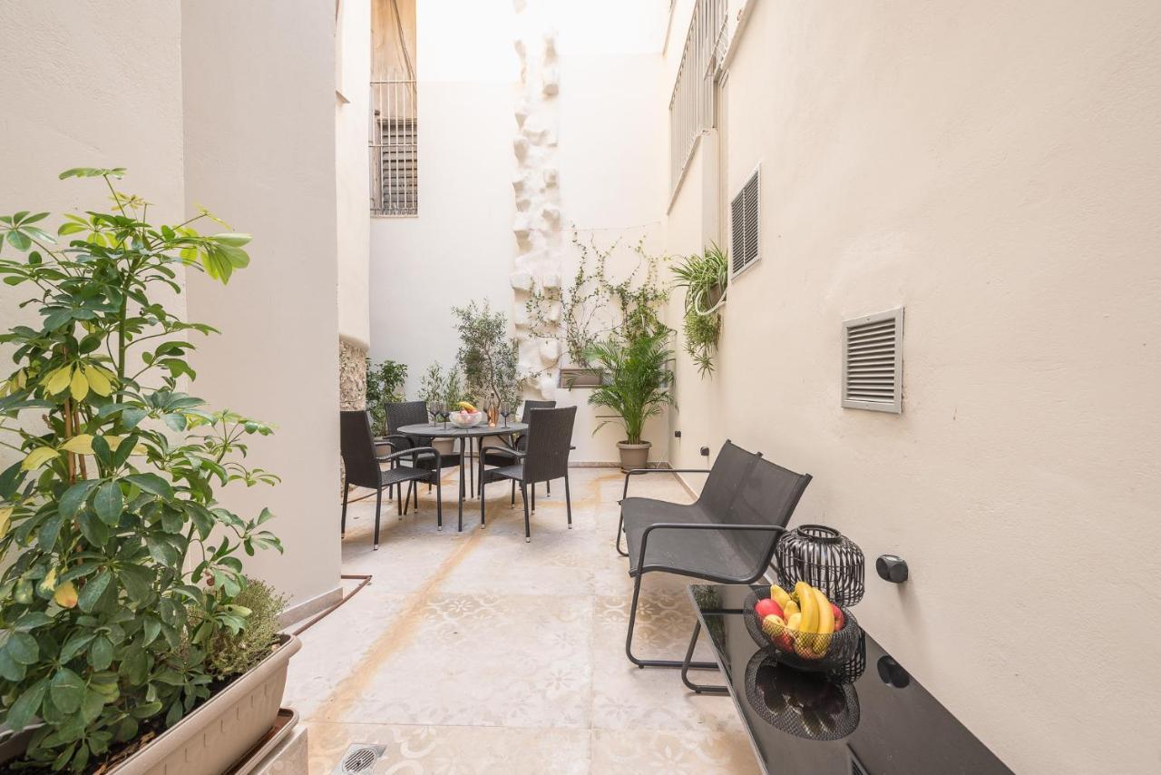 Apollonos 28 Luxury Suites Atina Dış mekan fotoğraf