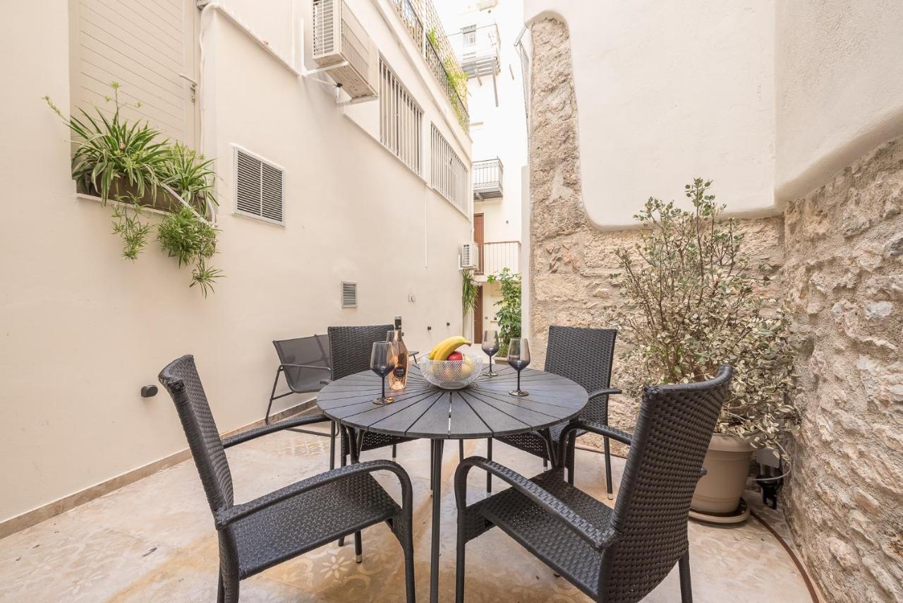 Apollonos 28 Luxury Suites Atina Dış mekan fotoğraf