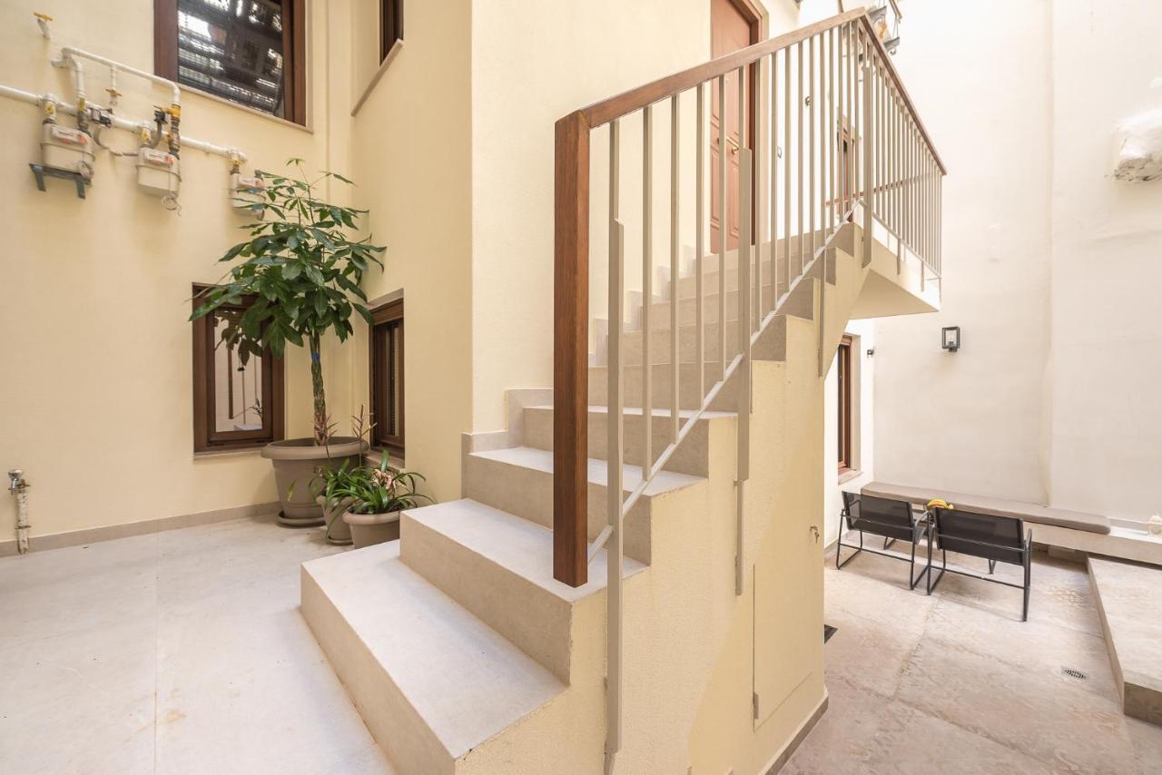 Apollonos 28 Luxury Suites Atina Dış mekan fotoğraf
